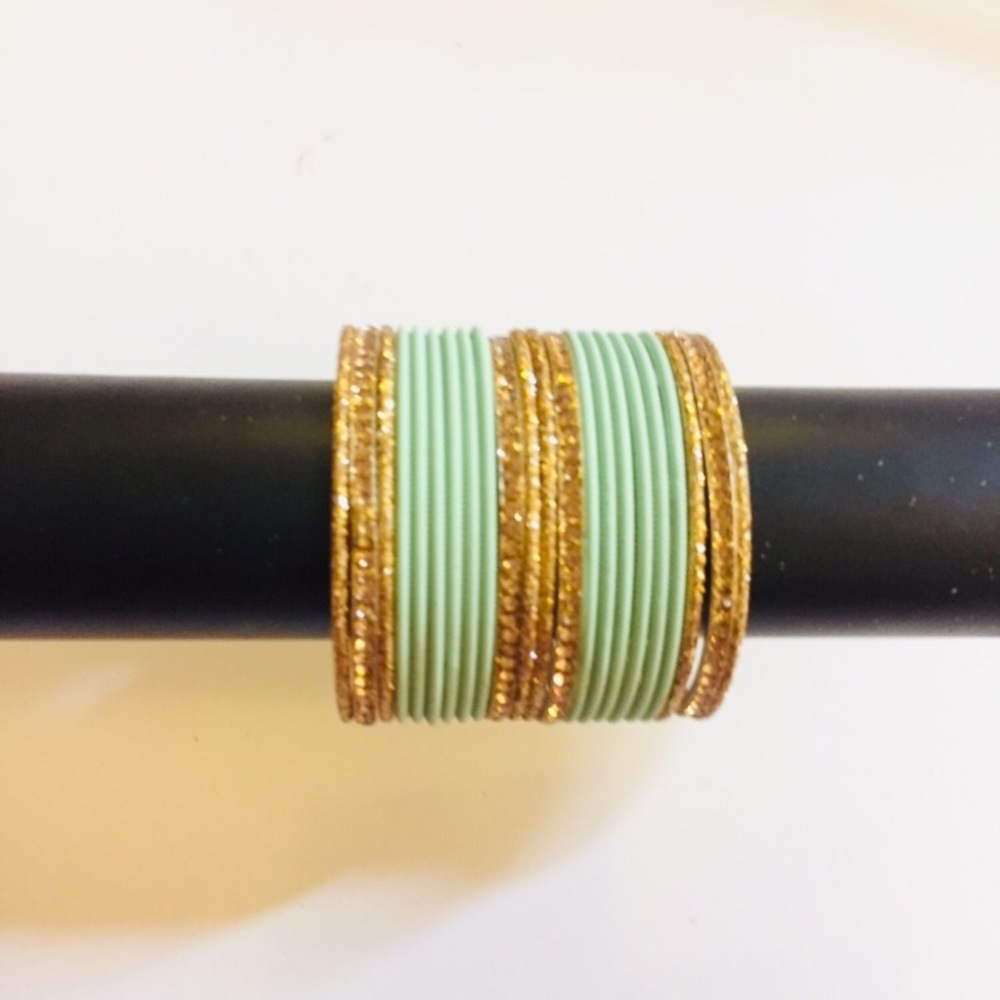 Indian Pakistani mint green 22 pieces bangles set - Picture 2 of 4